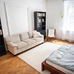 Peaceful Room On Buda Side